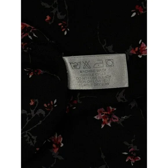 Yonett + Claire Top Size M Womens Black Floral Pink V-Neck Blouse Long Sleeve - Picture 8 of 8
